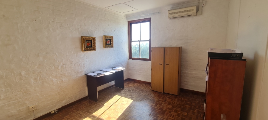 Commercial Property for Sale in Linkside Western Cape